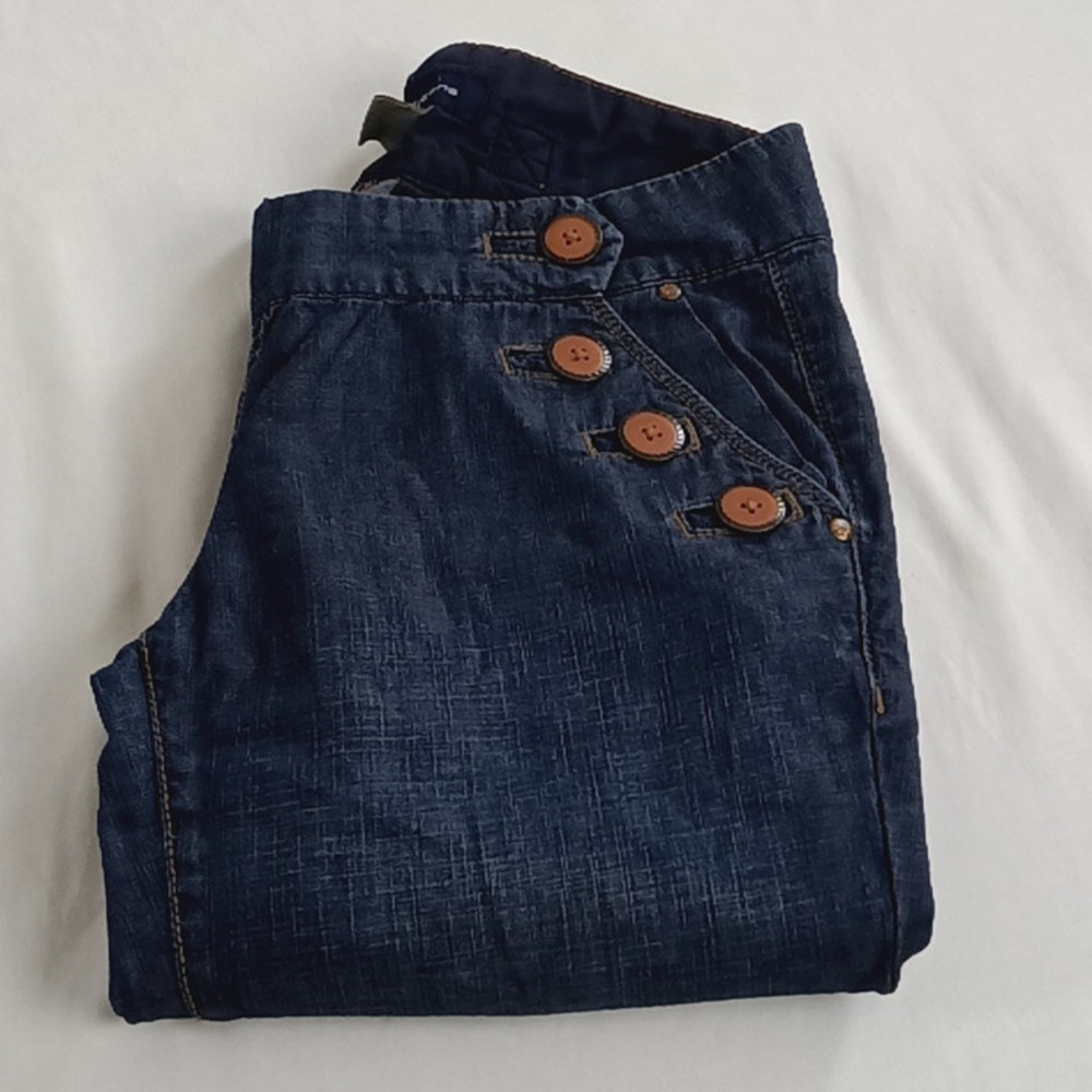 Forme Jeans.